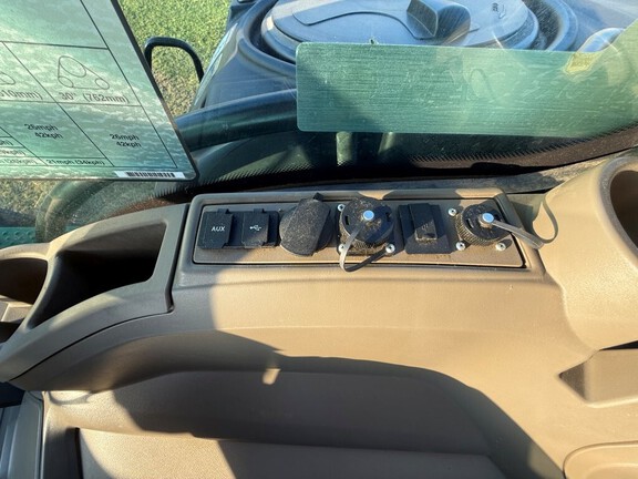 https://photos.machinefinder.com/49/11035349/75994686_large_46456.jpg