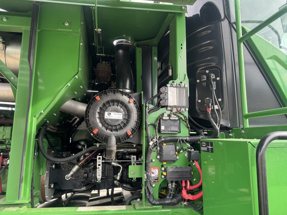 https://photos.machinefinder.com/03/10761003/71260802_large_49293.jpg
