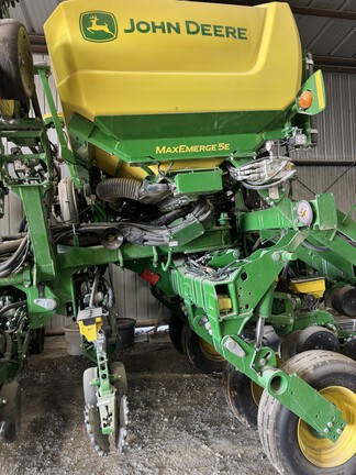 https://photos.machinefinder.com/02/11434402/77163764_large_6814.jpg
