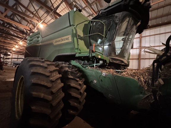 2023 John Deere X9 1000