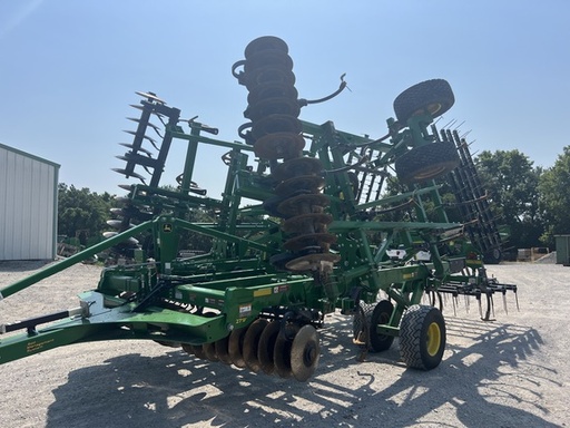 2023 John Deere 2330